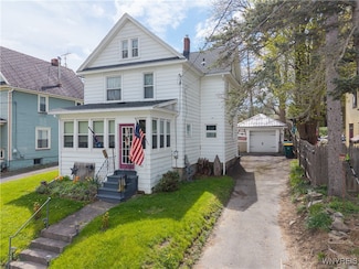 26 Bradford St, Perry, NY 14530