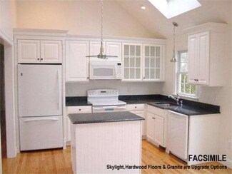 20 Schooner Ln, Mashpee, MA 02649