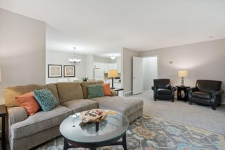 4071 Foss Rd Unit 120, Columbia Heights, MN 55421