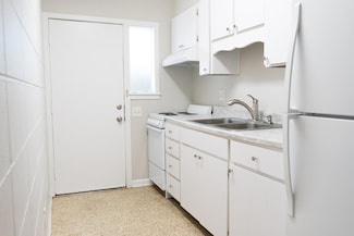 80 4th Ave Unit 8, Shalimar, FL 32579