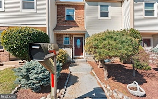 327 Wayne Ct, Southampton, PA 18966