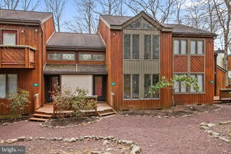 101 Wabler Ct, Lake Harmony, PA 18624