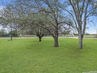 1900 Chukar St, Floresville, TX 78114