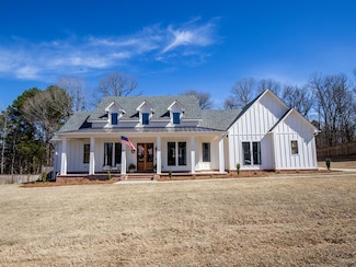 175 Downing St, Oxford, MS 38655