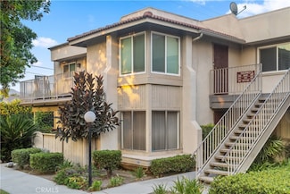 811 Cinnamon Ln, Duarte, CA 91010