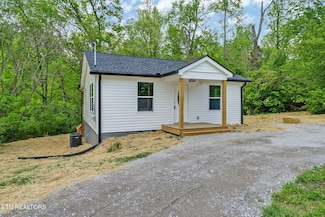 129 Dogwood Ct, Harriman, TN 37748