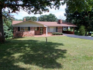 609 Spring St, Hurt, VA 24563