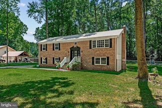 6 Campbell Ct, Stafford, VA 22556