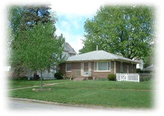2240 W 2nd St, Davenport, IA 52802
