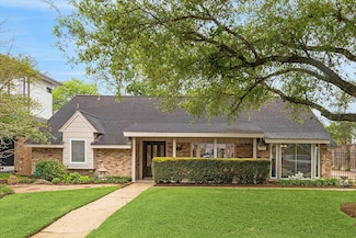 355 Wycliffe Dr, Houston, TX 77079