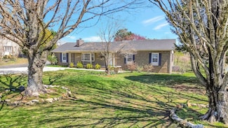 1481 Maxwell Rd, Belvidere, TN 37306