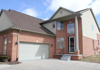 1046 Lorenzo Ct Unit 10, Troy, MI 48085