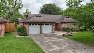 11902 25th St, Santa Fe, TX 77510
