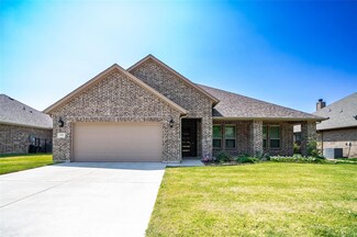 6329 Keyhole Cir, Lake Worth, TX 76135