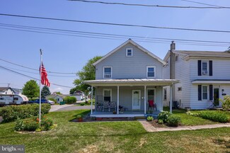 2 Railroad St, Hershey, PA 17033
