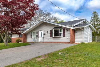 53 Norwich Rd, Brockton, MA 02302
