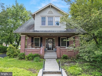17 Water St, Oley, PA 19547