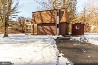466 Douglas Dr, State College, PA 16803