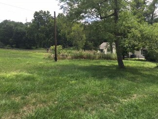 9 Clinton Park Dr, Clinton, PA 15026