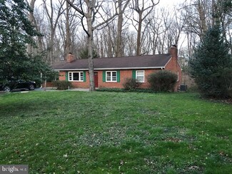 9365 Campbell Rd, Vienna, VA 22182