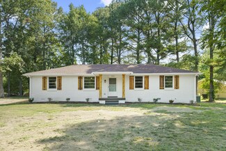 400 Kathleen Dr, Cedar Hill, TN 37032