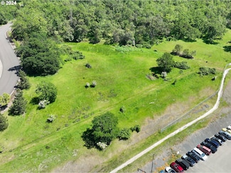0 NE Kenneth Ford Dr, Roseburg North, OR 97470