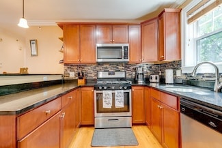 6 Forest St Unit 2, Roxbury, MA 02119