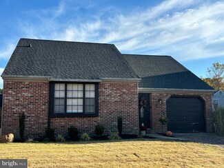 13 Belmont Ct, Sicklerville, NJ 08081