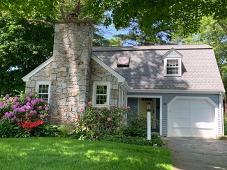 16 Northgate Rd, Wellesley Hills, MA 02481