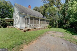 9 Willow St, Porterdale, GA 30014