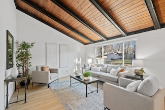 6384 Saint Johns Dr, Eden Prairie, MN 55346