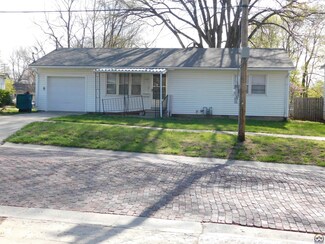 112 Iowa Ave, Holton, KS 66436