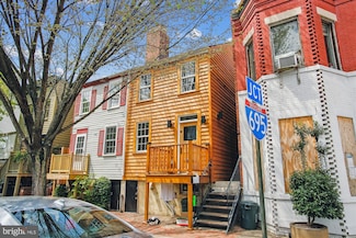 903 11th St SE, Washington, DC 20003