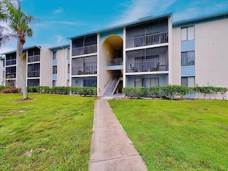 1108 Green Pine Blvd Unit 52, West Palm Beach, FL 33409