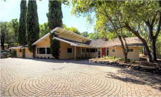23651 Camino Hermoso Dr, Los Altos Hills, CA 94024