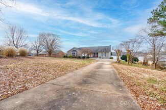 134 N Shore Dr, Cherryville, NC 28021