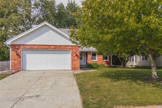 21 Kenfield Cir, Bloomington, IL 61704