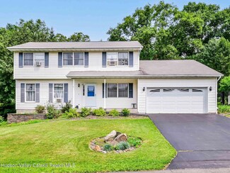 12 Four Sisters Ln, Port Ewen, NY 12466