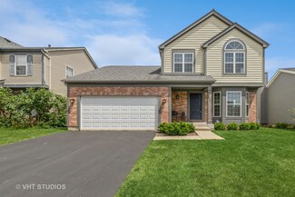 697 Fair Links Way, Gurnee, IL 60031