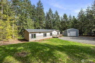 18142 Diamond Dr NE, Poulsbo, WA 98370