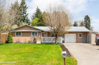 2450 N Ridgeview Dr, Post Falls, ID 83854