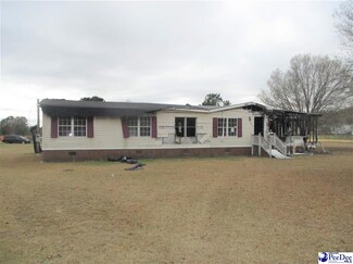 1439 Daisy Dr, Dillon, SC 29536