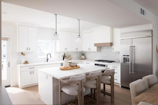 3337 Lincoln St, Carlsbad, CA 92008