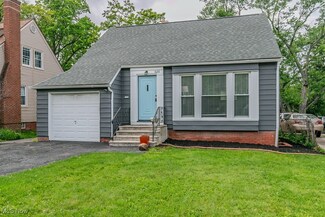 1620 S Taylor Rd, Cleveland Heights, OH 44118