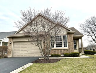 16433 Grandwood Lake Dr, Crest Hill, IL 60403