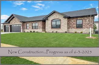 311 Meridian Oaks Dr, Glen Carbon, IL 62034