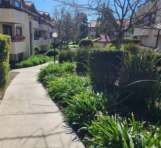 27971 Sarabande Ln Unit 230, Canyon Country, CA 91387