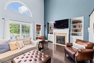 5 Bosuns Ln, Bourne, MA 2532