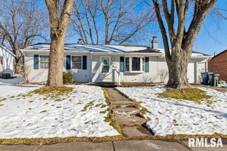 1107 N Thornwood Ave, Davenport, IA 52804