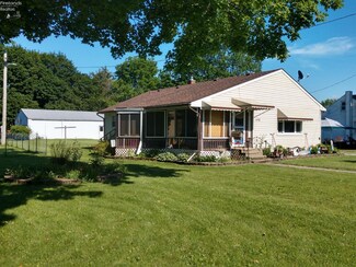 148 N Evans St, Bradner, OH 43406